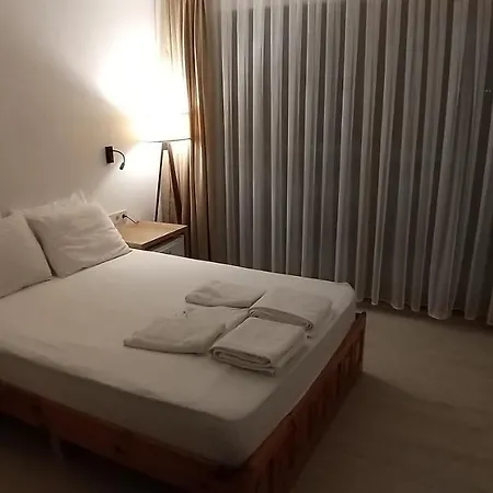 Lindos מלון *